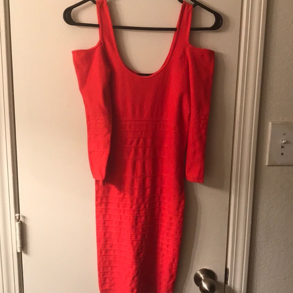 Bebe Dress - Picture 2 of 3